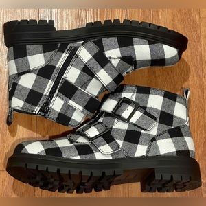 SO® Fettuccine Women's Ankle Boots
by SO 7.5